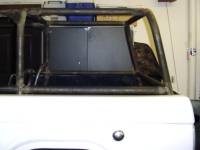 Assembled cage in Bronco