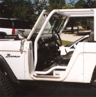 Assembled cage in Bronco